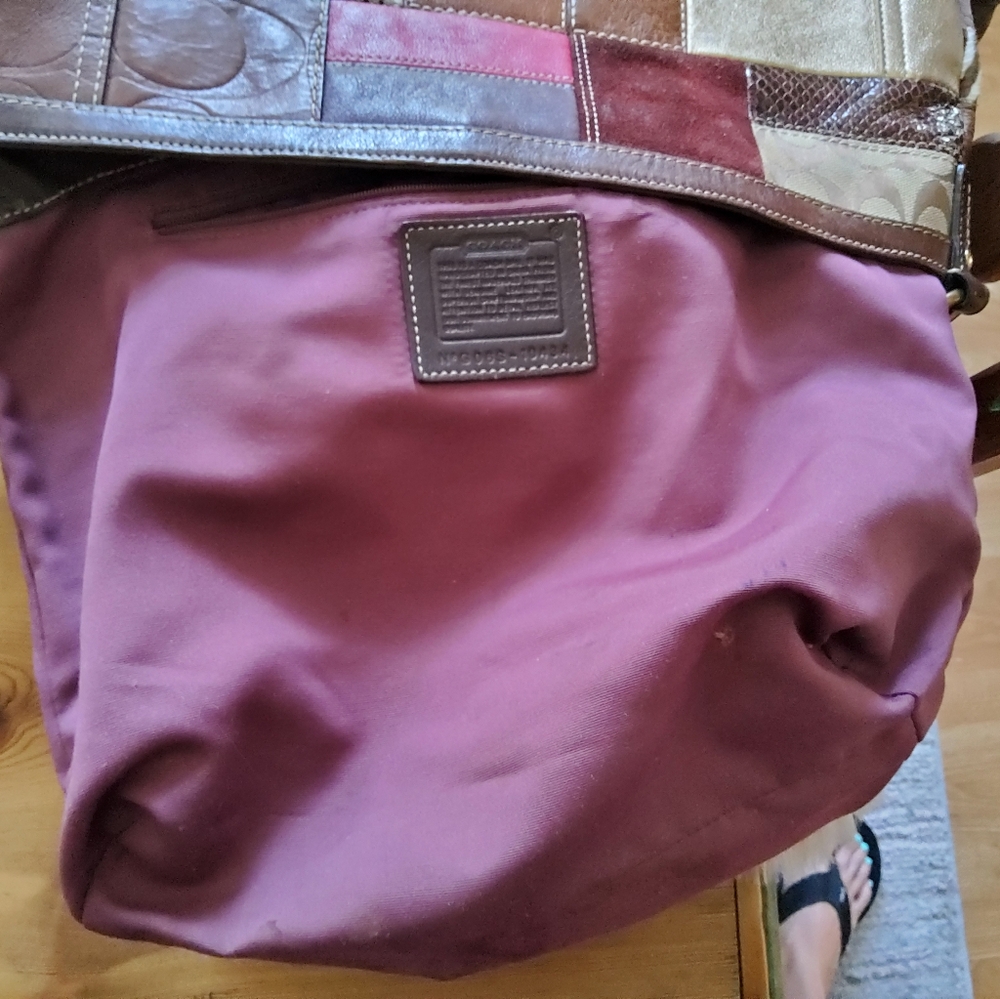 Authentic Coach Holiday Patchwork Hand Bag Guc - image 8